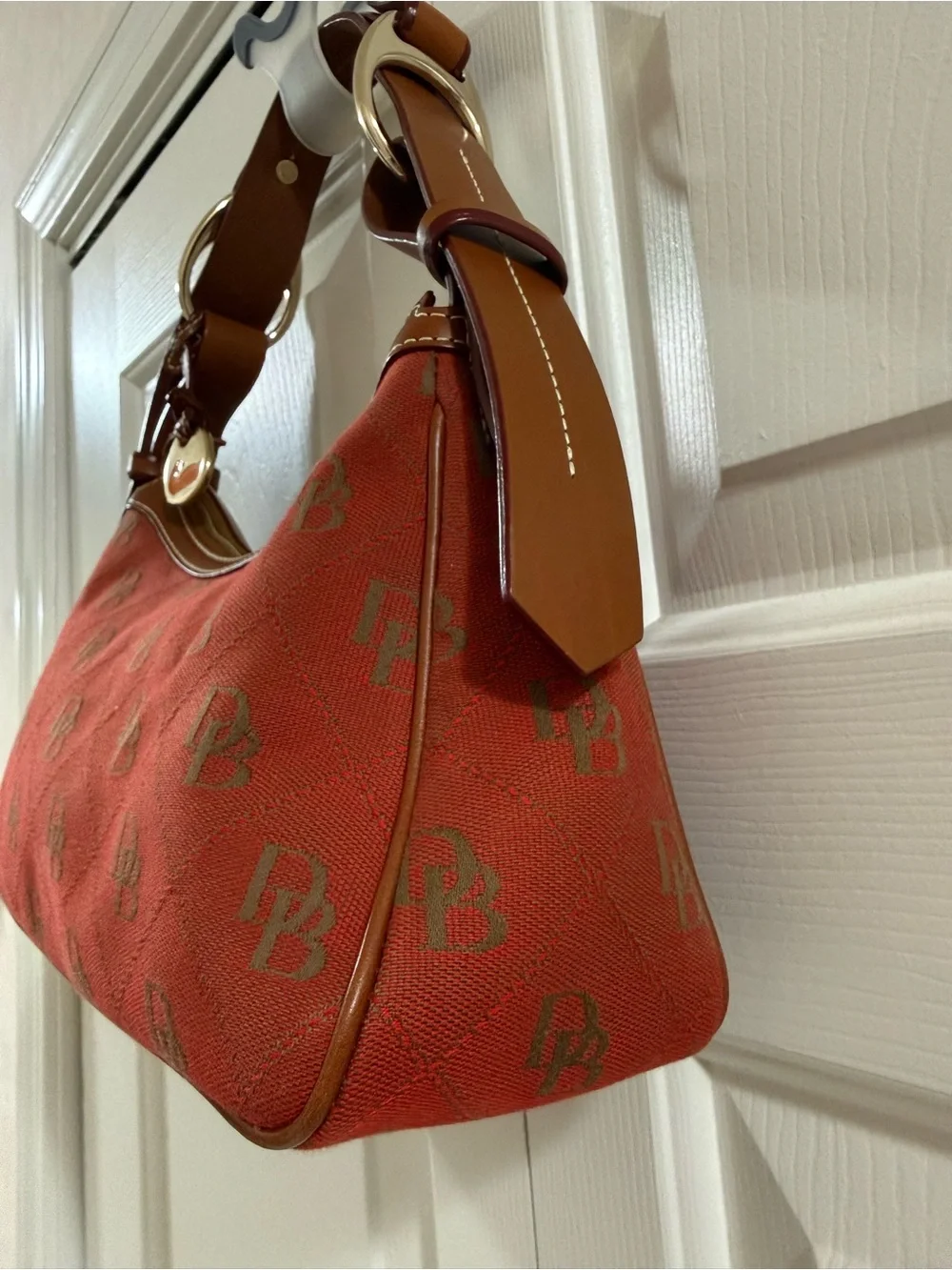 Dooney & Bourke authentic dooney
